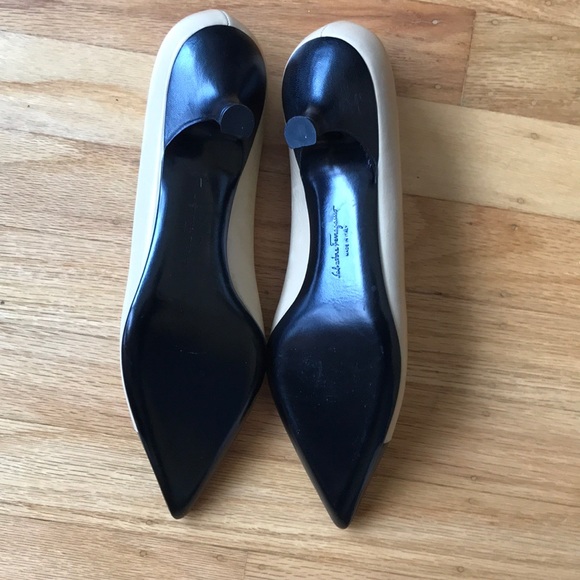 SALVATORE FERRAGAMO - Vintage Pumps, CARRER - Picture 4 of 7